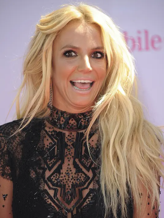 Senyum aneh Britney Spears saat di Billboard Music Awards 2016.  (BROADIMAGE/REX/SHUTTERSTOCK/HollywoodLife)