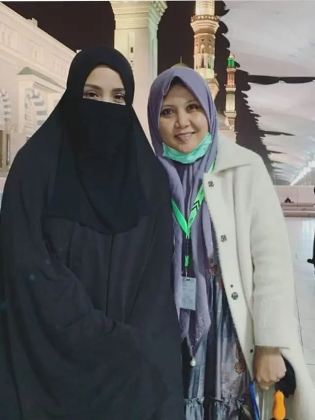 Momen Keluarga Raffi Ahmad Saat Umroh