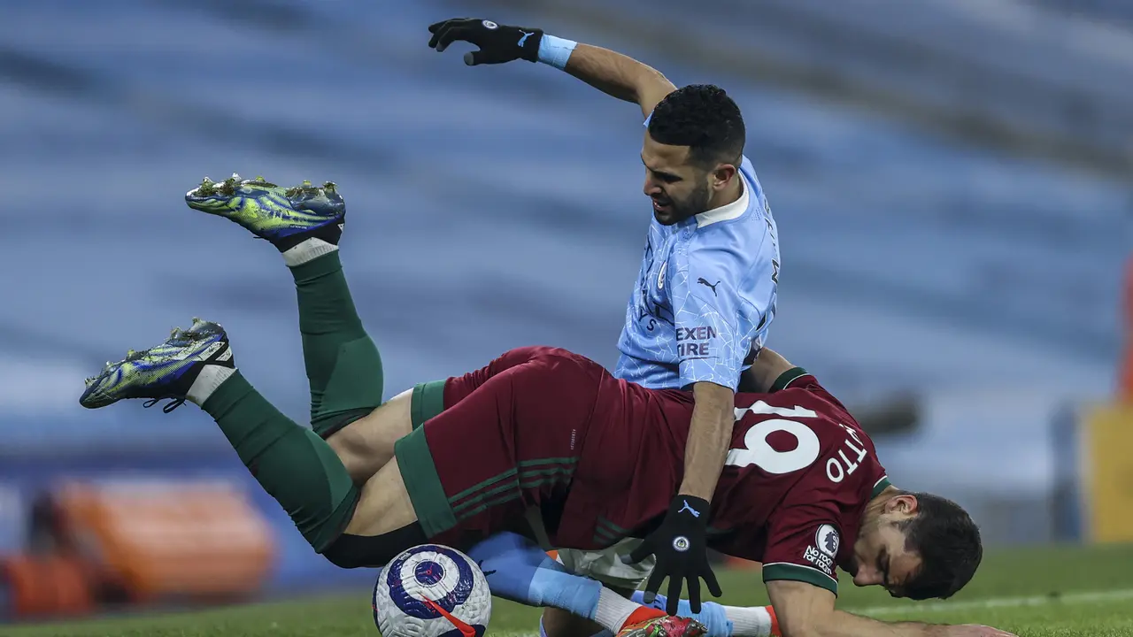 FOTO: Sikat Wolverhampton 4-1, Manchester City Catat 15 Kemenangan Beruntun - Riyad Mahrez; Jonny Otto