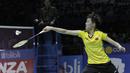 Pebulutangkis Cina, Chen Yufei, saat melawan wakil Taiwan, Tai Tzu Ying, pada final Indonesia Open 2018 di Istora Senayan, Jakarta, (8/6/2018). Tai Tzu Ying menang 21-23 21-15 21-9. (Bola.com/M Iqbal Ichsan)