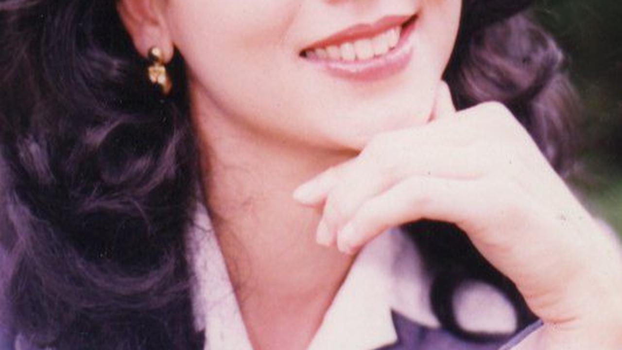 Paras Ayu Meriam Bellina Terlihat dari Jaman Muda