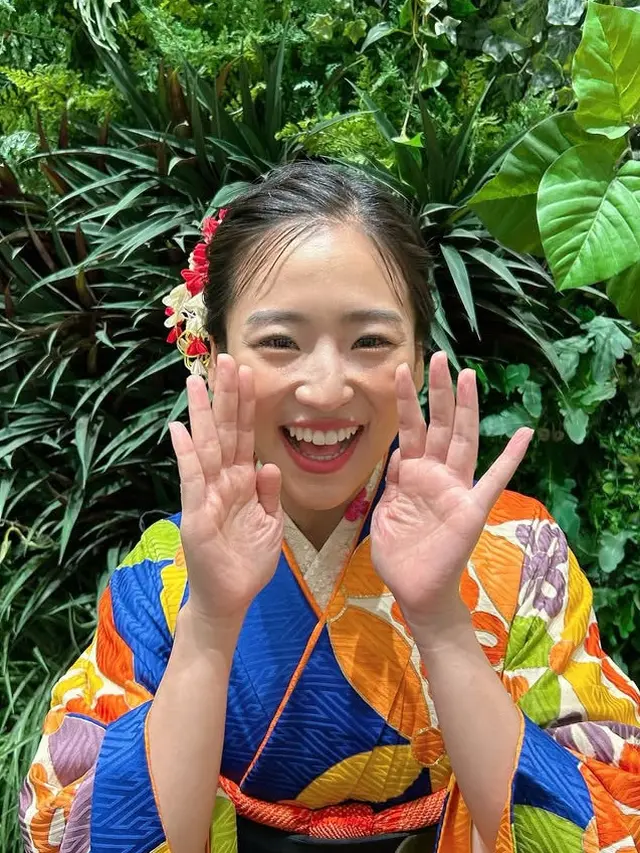 Gaya Haruka Nakagawa Dibalut Kimono saat Pulang Kampung.  [@haruuuu_chan]