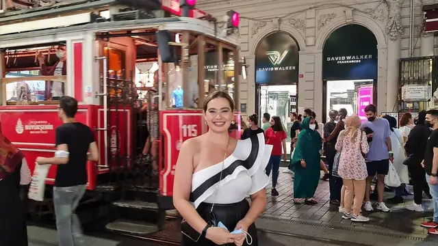7 Potret Catherine Wilson Saat Liburan Ke Luar Negeri, Dari Turki Hingga Amerika