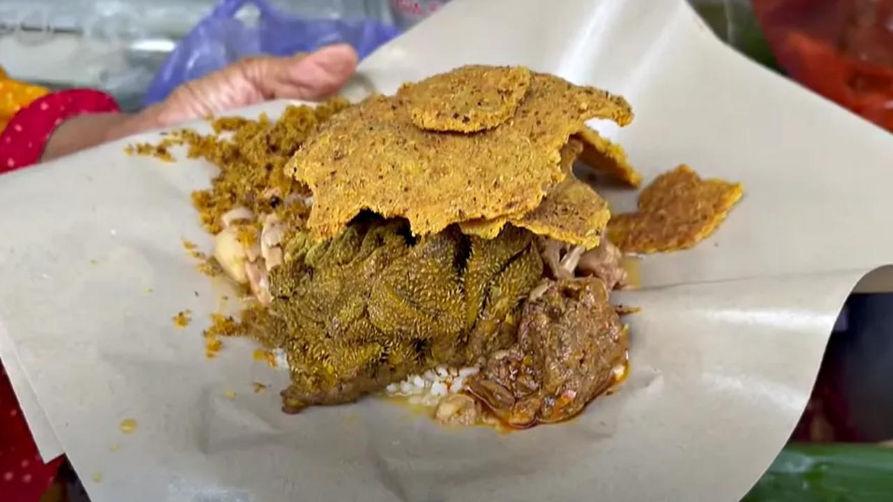 5. Nasi Bhuk