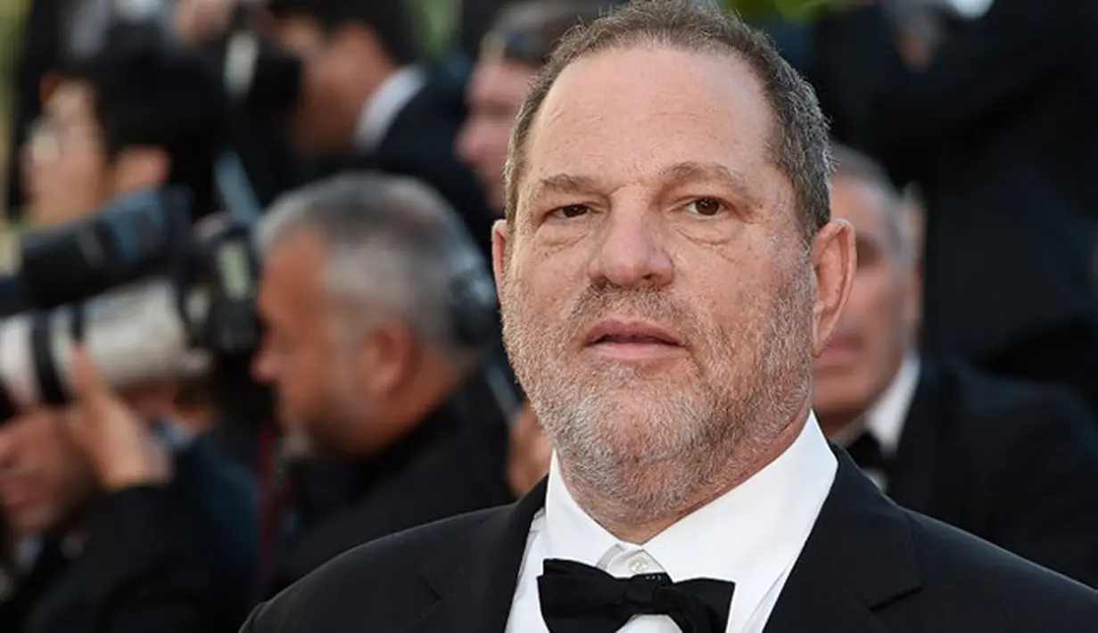 Skandal pelecehan seksual Harvey Weinstein masih terus menjadi santapan pembicaraan publik. Pasca sederet wanita cantik buka suara lantaran pernah menjadi korban, kehidupan Harvey pun berubah drastis. (AFP/Mark Sagliocco)