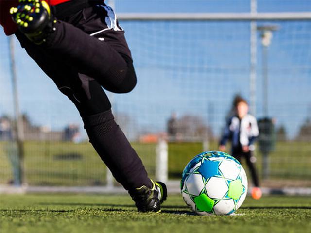 Cara Ampuh Asah Tendangan Di Lapangan Biar Makin Akurat Bola Liputan6 Com