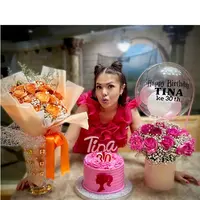 Perayaan ulang tahun Tina Toon ke-30. (Sumber: Instagram/tinatoon101)