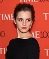 Aktris cantik pemeran Hermione Granger di film Harry Potter, Emma Watson akan berbagi cerita kisah cinta pertama nya. (AFP/Bintang.com)