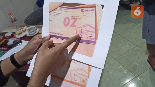 Bukti transaksi penyetoran dan penarikan (Liputan6.com/Fauzan)