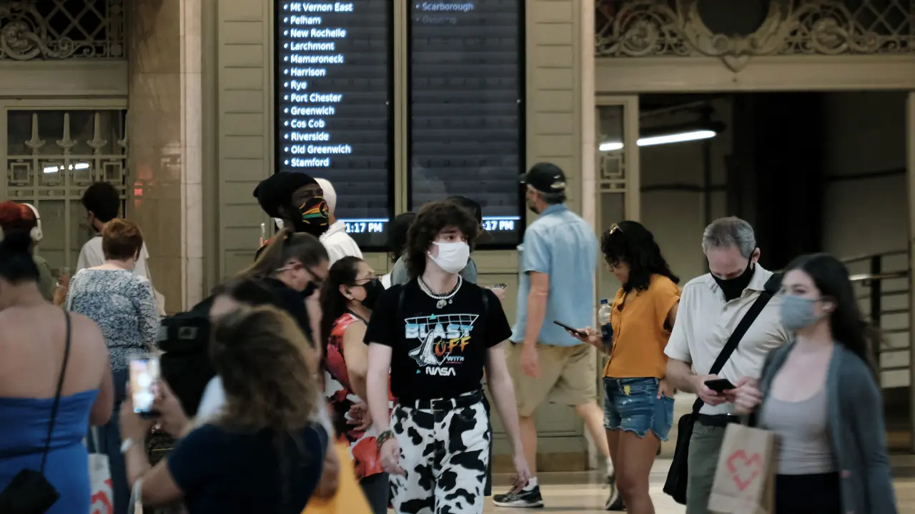 AS Minta Warganya Pakai Masker Lagi