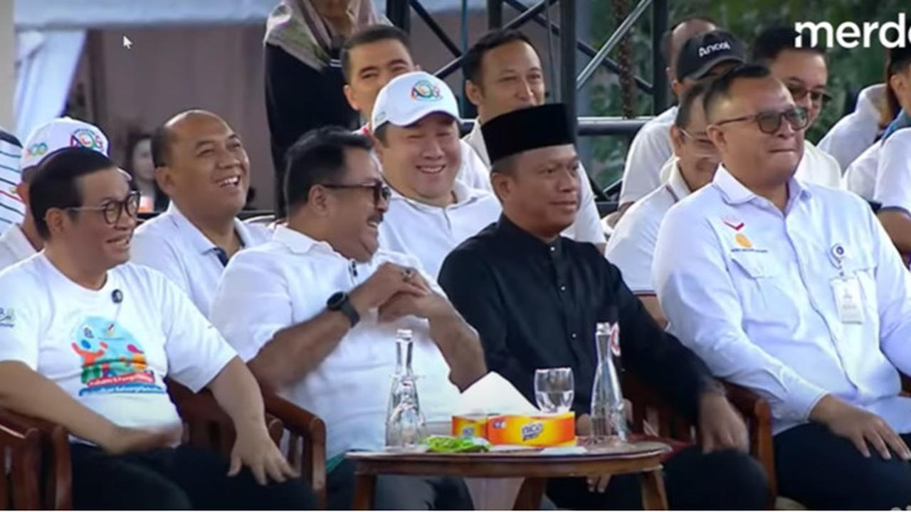Jahil Penyanyi Rossa Bikin Gubernur Jakarta Ngakak Bilang Bang Doel 'CLBK' Ketemu Zaenab