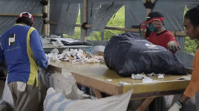 BERANI BEDA: Pria Ini Sukses Mendulang Keuntungan dan Menyelamatkan Bumi dari Sampah 