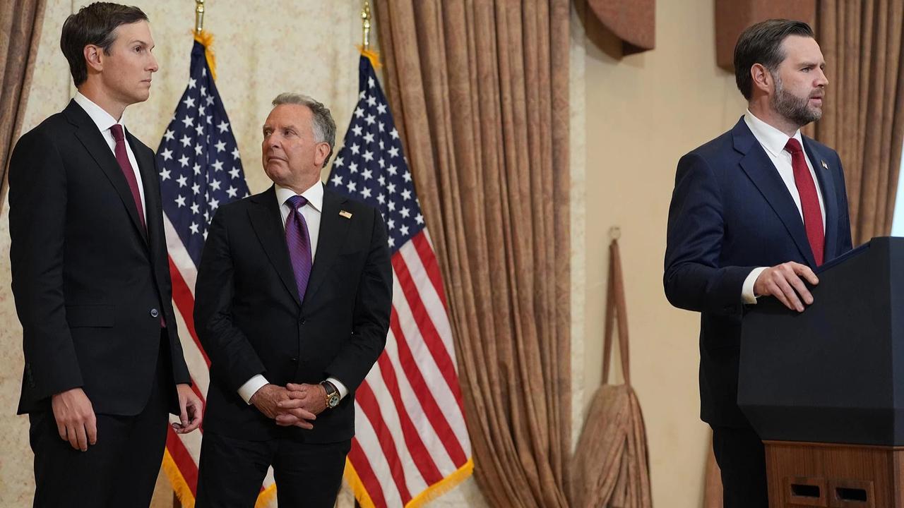 FOTO: JD Vance tinggalkan Islamabad usai perundingan Iran buntu