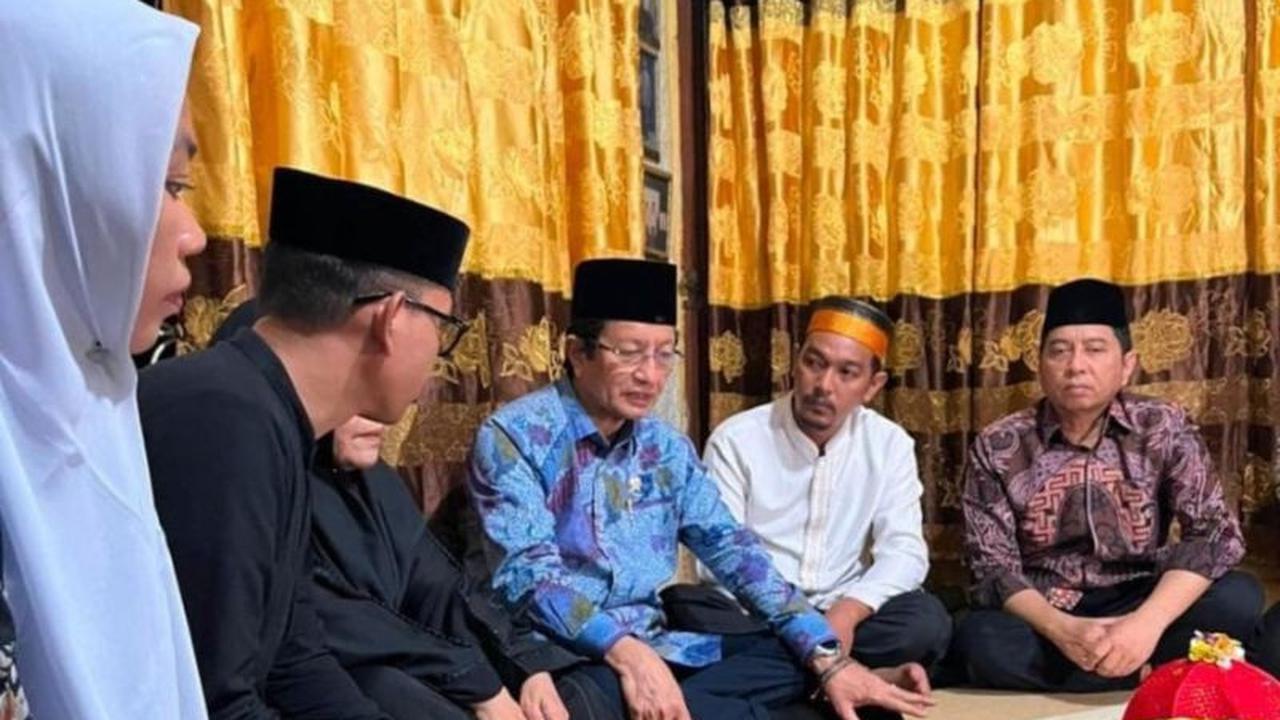 Menag RI Nasaruddin Umar, Putra Sulsel, Kunjungi Rumah Duka Korban Demonstrasi Makassar: Ungkapan Bela Sungkawa dari Istana