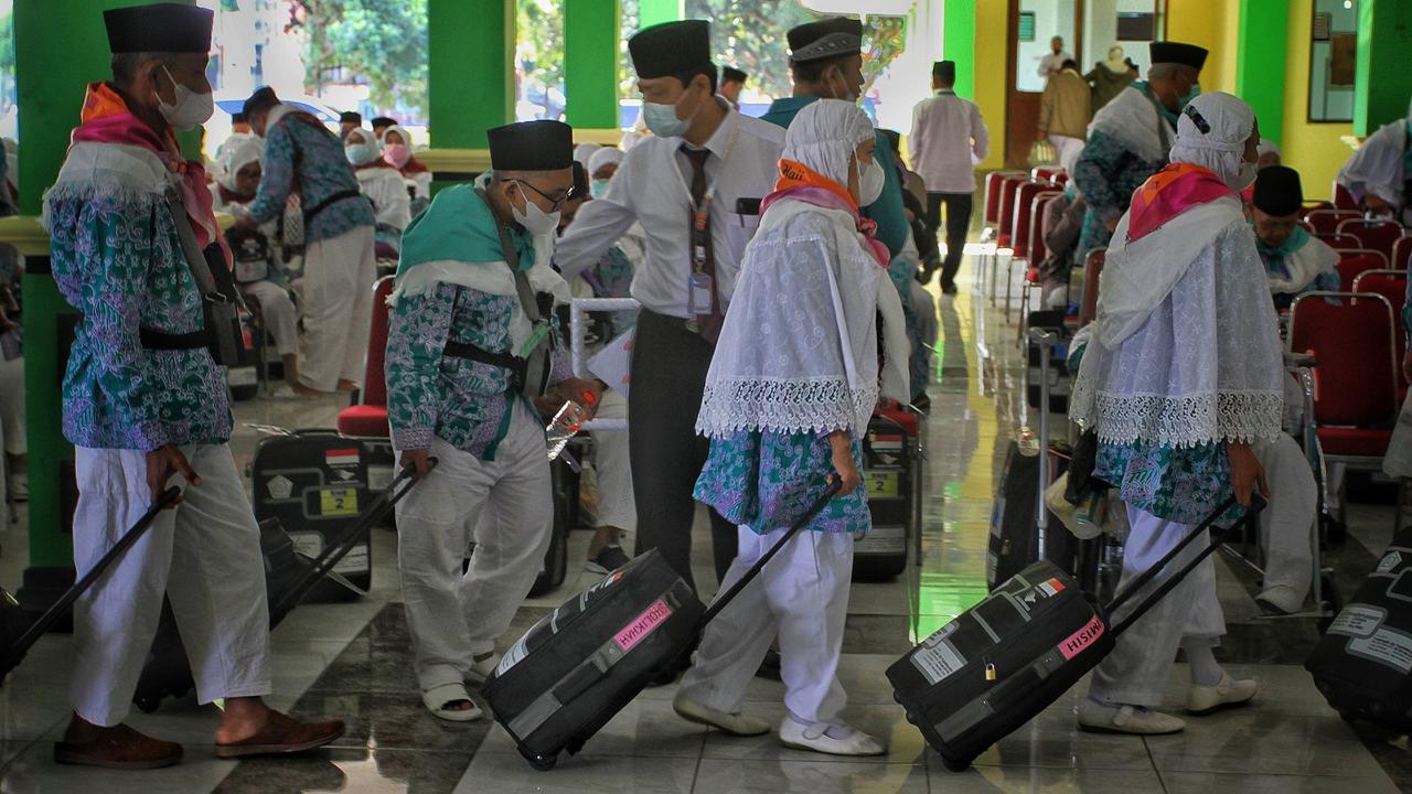 Jemaah Calon Haji Tiba di Embarkasi Solo