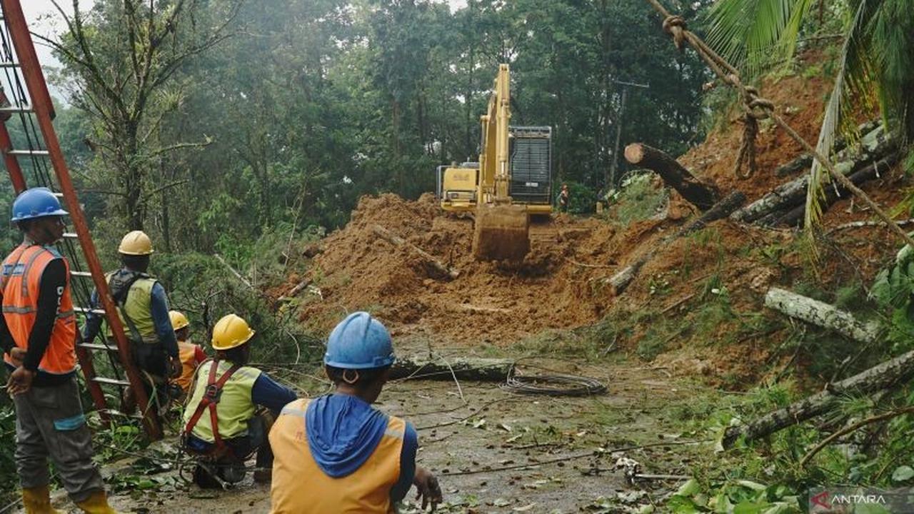 2 Warga Tewas Akibat Longsor, Trenggalek Siaga Penuh Hadapi Bencana Hidrometeorologi
