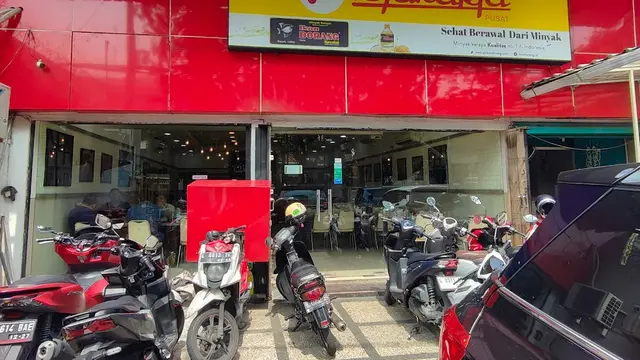 Rekomendasi Tempat Makan Ayam Goreng di Surabaya