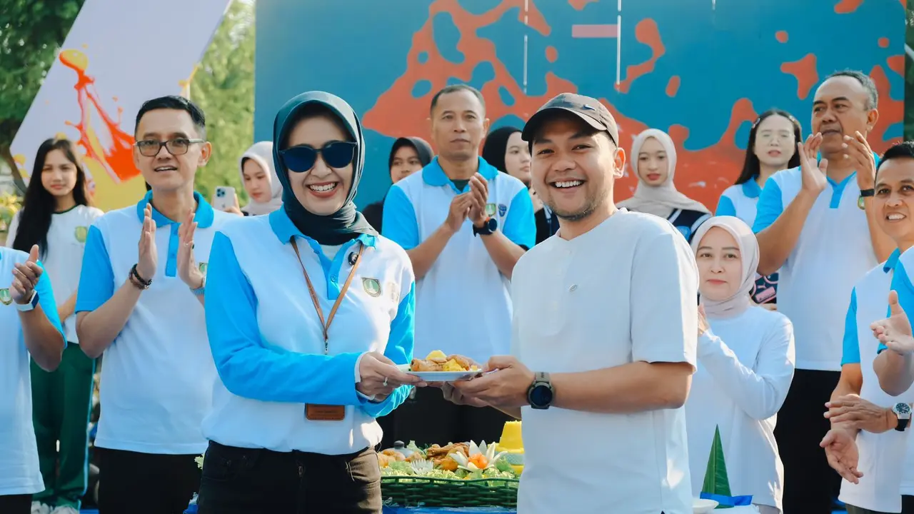 Wali Kota Solo, Respati Ardi saat menghadiri Perayaan HUT CFD ke-16 di Slamet Riyadi. (Dok. Istimewa)