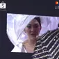 Syahrini tampil sepanggung dengan Luna Maya di Shopee Big Ramadhan Sale di Balai Sarbini, Jakarta Kamis 24 Mei 2019