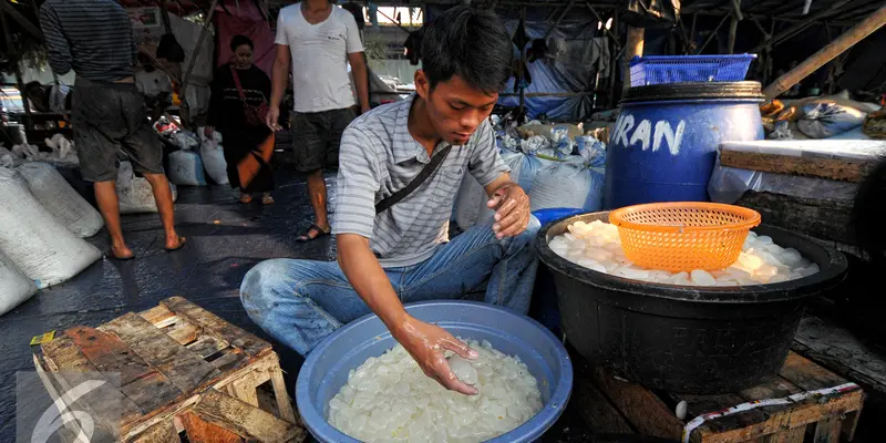 Permintaan Kolang-Kaling Meningkat di Pasar Induk