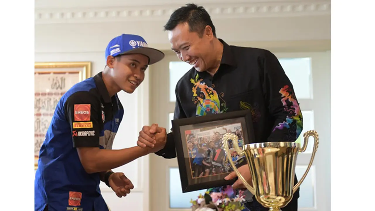 Imam Nahrawi dan Galang Hendra Pratama