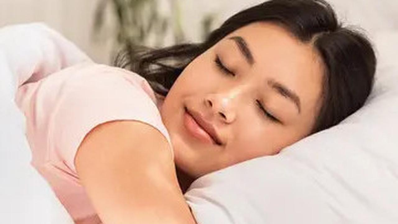 Waspada! Bantal yang Tidak Layak Pakai Bisa Sebabkan 5 Gangguan Ini Saat Tidur