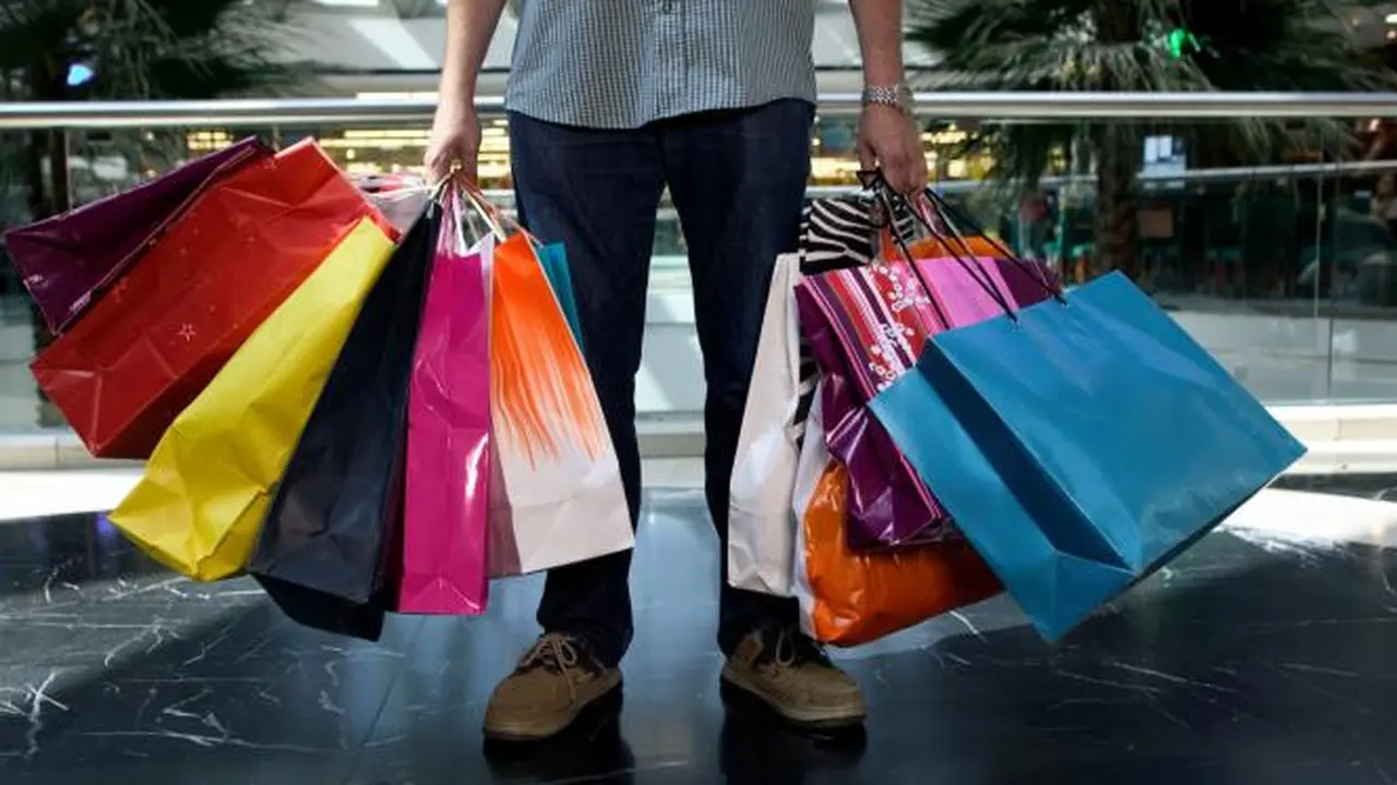7 Tips Belanja Pakaian yang Hemat dan Cerdas untuk Pria Modern