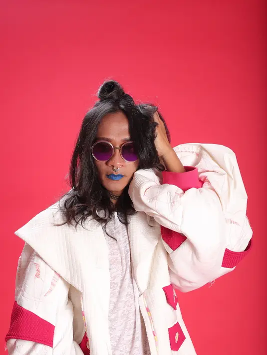 Sidang Aming dan Evelyn telah berjalan beberapa kali di Pengadilan Agama Jakarta Selatan. Begitu juga dalam sidang yang digelar pada Jumat (19/5/2017) Aming meminta istrinya untuk tegar menghadapi gugatan cerai. (Bambang E. Ros/Bintang.com)