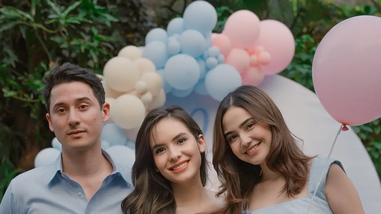 Gaya Kompak Serba Baby Blue Syifa Hadju, Mikha Tambayong, dan Elina Joerg di Acara Gender Reveal Steffi Zamora