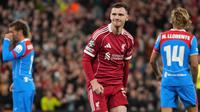 Selebrasi Andy Robertson dalam laga&nbsp;Liverpool vs Atletico Madrid di Liga Champions 2025/2026, Kamis (18/9/2025). (AP Photo/Jon Super)