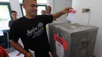Nyoblos Pertama Kali, Cristian Gonzales Kebingungan