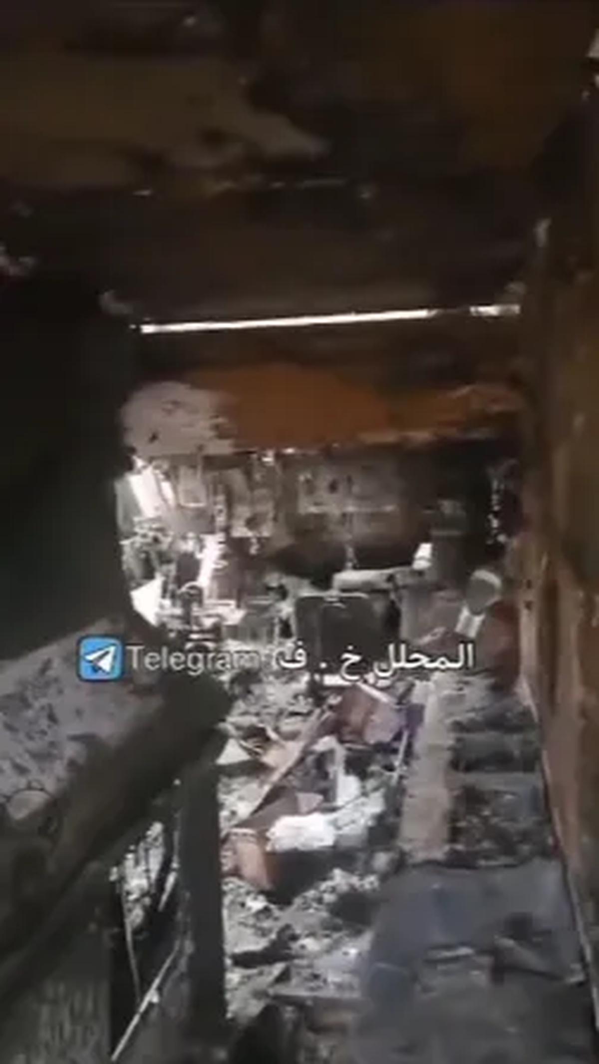Bahkan beberapa bagiannya tampak hancur.