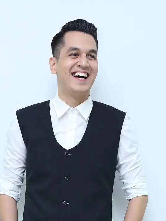 Pemeran GGS di HUT SCTV, selain Aliando dan Prilly, kemesraan Kevin Julio dan Jessica Mila juga menjadi sorotan utama. (Galih W. Satria/Bintang.com)