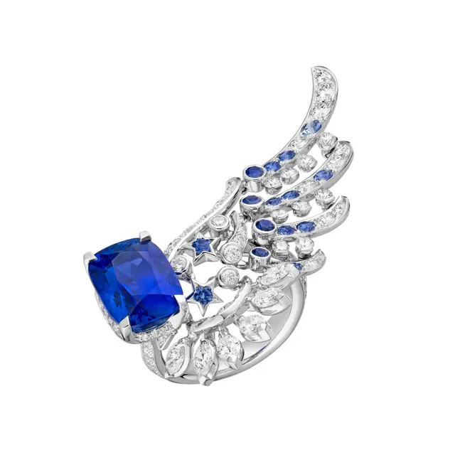 CHANEL Hadirkan Definisi Baru Glamour Lewat Koleksi Perhiasan Reach for the Stars