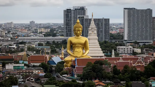 Patung Buddha Raksasa