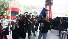 Cara Nyeleneh Pejabat Tampung Duit Korupsi, Terbaru di Tong Biru