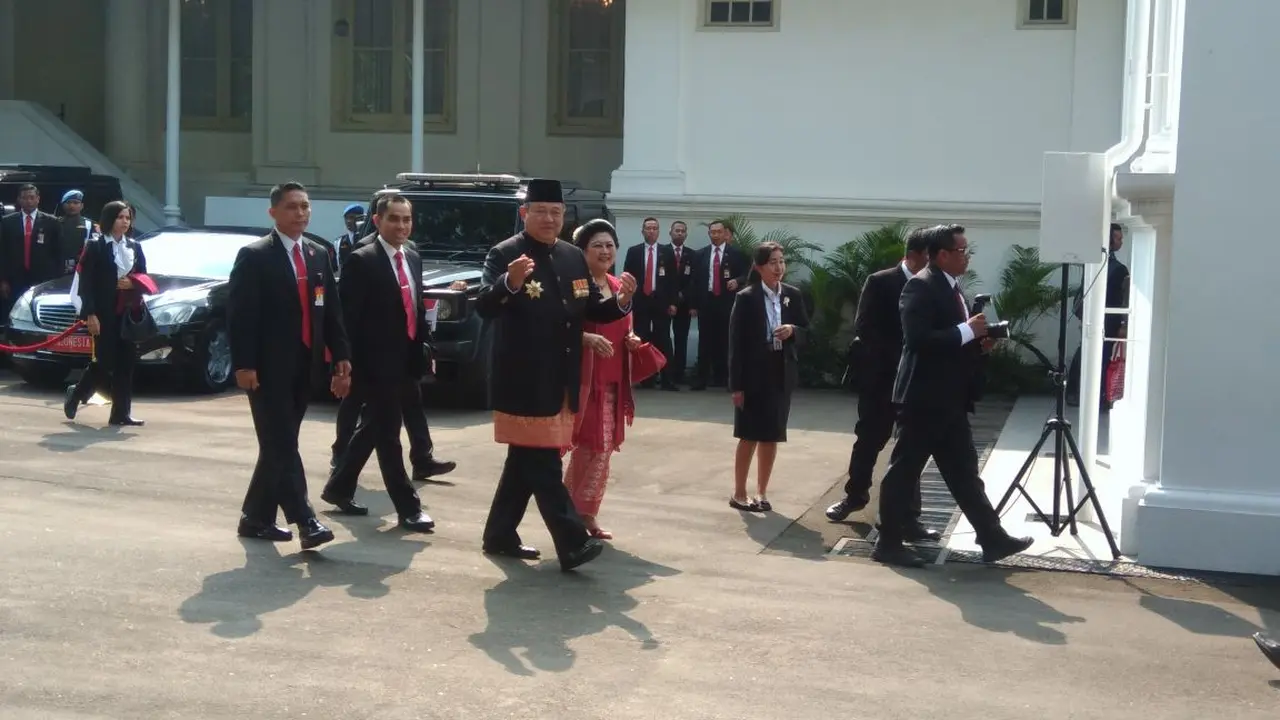 Presiden ke-6 RI Susilo Bambang Yudhoyono atau SBY menghadiri upacara HUT ke-72 RI di Istana