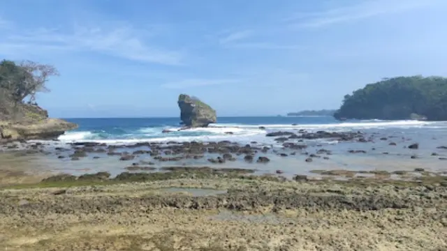 Wisata Gunung Kombang/Foto: Google Maps:Nur Muchamad Iskandar huda