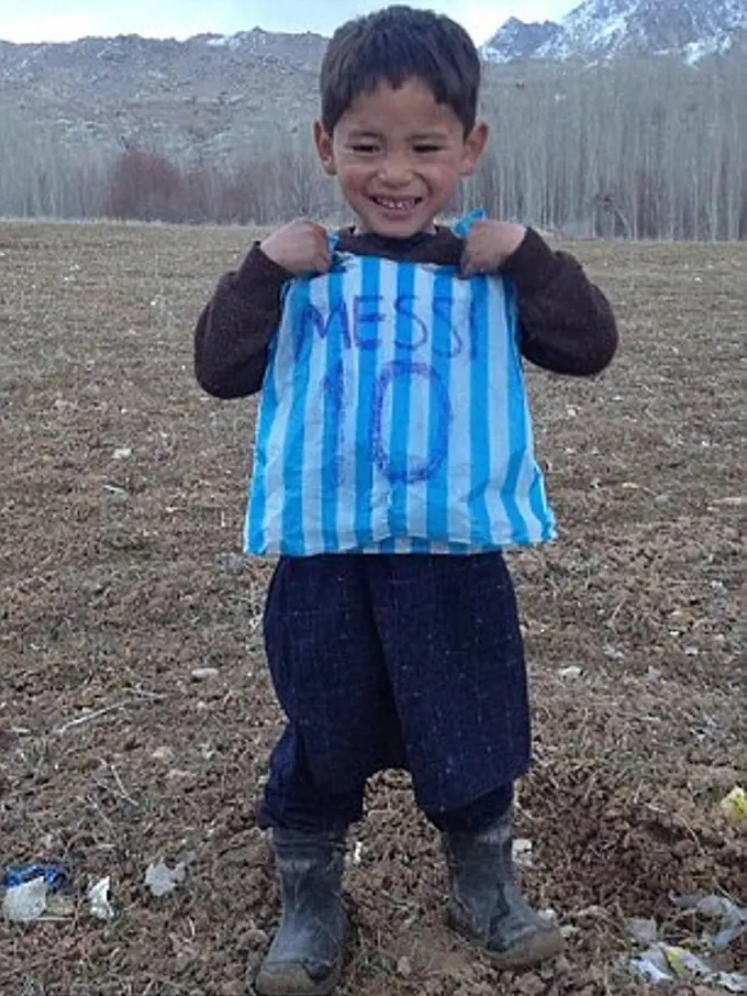 'Bocah Kantong Plastik'