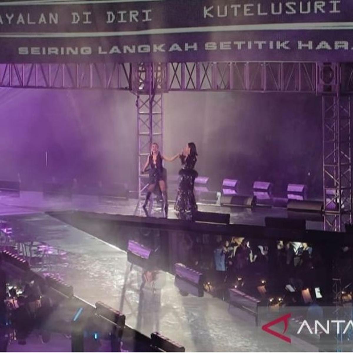 Konser Super Diva: 3 Diva dan Super Girls Duet Mempesona