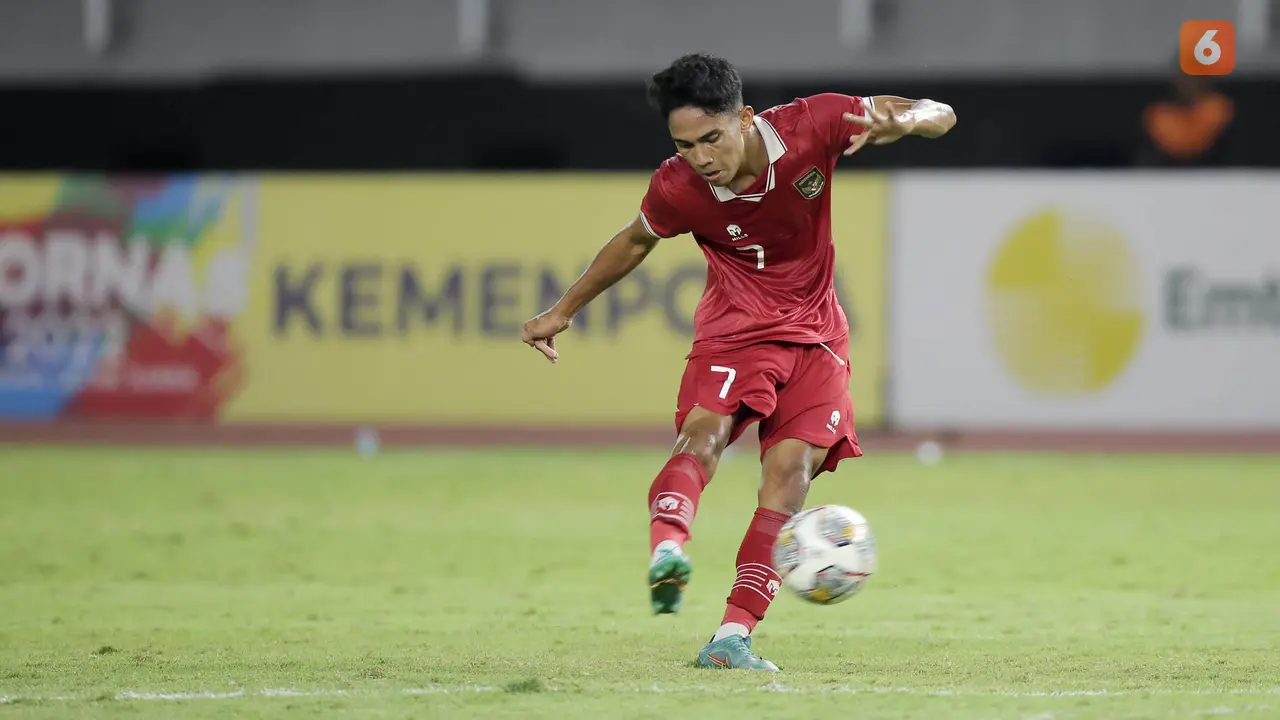 Foto: Marselino Ferdinan Cetak Gol, Timnas Indonesia U-20 Bungkam Vietnam dan Lolos Piala Asia U-20 2023