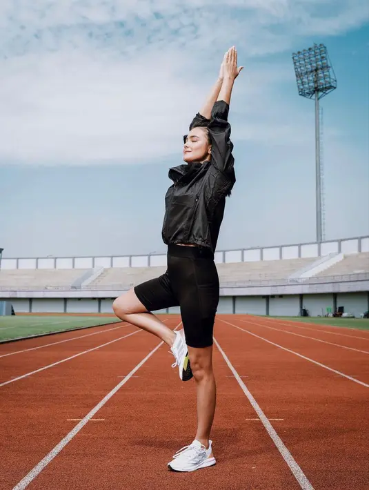 Jogging juga merupakan salah satu aktivitas kesukaan Amanda karena dapat meningkatkan imunitas tubuh dan dapat mengatasi depresi. (instagram/amandarawles)