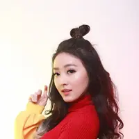 Jago akting dan gayanya fashionable banget! (Sumber foto: natashawilona12/instagram)