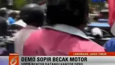 Ratusan warga Tasikmalaya berunjuk rasa memperebutkan sumber mata air hingga patung mantan Presiden RI dipamerkan di Museum Pusat TNI AD.