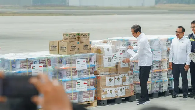 Presiden Jokowi, Syifa Hadju, Rachel Vennya, dan Tokoh Publik Lain Kirim 51,5 Ton Bantuan Kemanusiaan bagi Masyarakat Gaza. (Foto: Kitabisa)