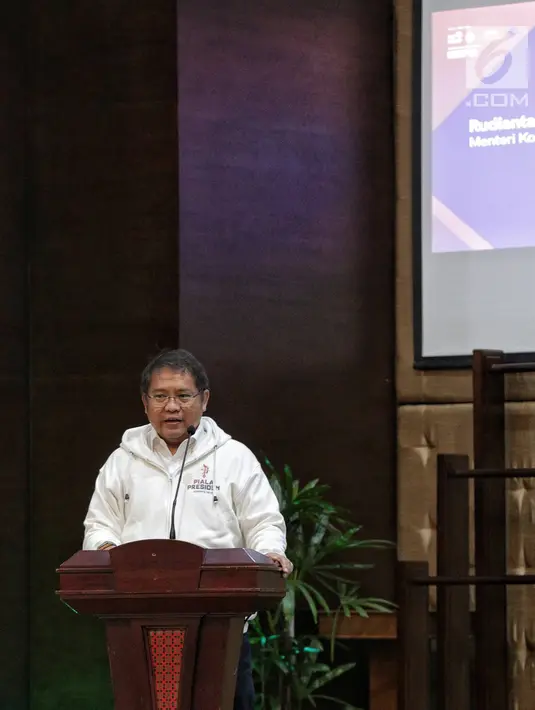 Menteri Komunikasi dan Informatika, Rudiantara saat pembukaan Turnamen Piala Presiden e-Sports 2019 di Gedung Kemensetneg, Jakarta, Senin (28/1). Turnamen Piala Presiden e-Sports resmi digelar mulai Januari sampai Maret 2019. (Liputan6.com/Faizal Fanani)