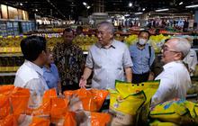Dirut Bulog: Pelemahan Kurs Rupiah Buat Biaya Impor Beras dan Jagung Membengkak