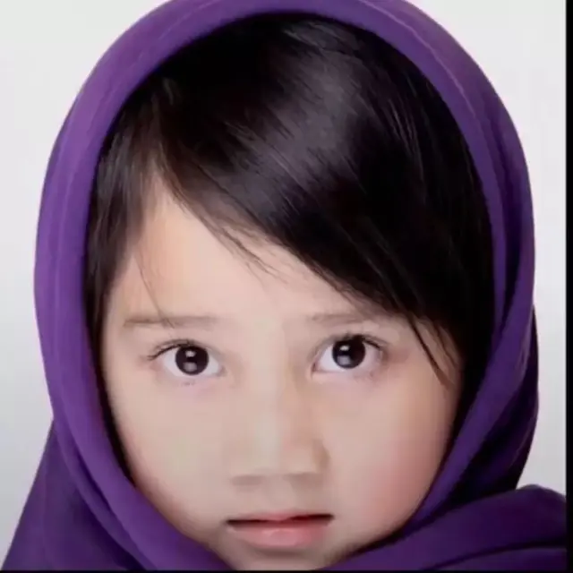 Diajarkan Pakai Hijab Sejak Belia, Ini 6 Potret Masa Kecil Zara Anak Ridwan Kamil