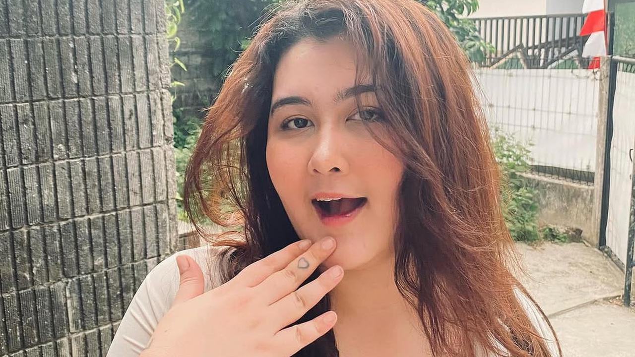Talitha Curtis, Dulu Pemain Sinetron GGS Kini Berjualan Makanan di Depan Minimarket
