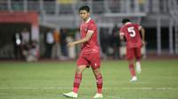 Pemain Timnas Indonesia U-20,&nbsp;Hokky Caraka Brilliant saat pertandingan Grup F Kualifikasi Piala Asia U-20 2023 melawan Timnas Timor Leste U-20 di Stadion Gelora Bung Tomo, Surabaya, Rabu (14/9/2022). (Bola.com/Ikhwan Yanuar)
